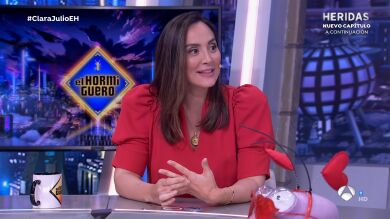 Tamara Falcó revela una exclusiva sobre su vestido de boda: ¡Hay 19 personas trabajando en los encajes!
