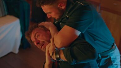 Cris se enfrenta a Lucho para defender a Yolanda y acaban pegándose una paliza