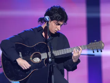 La enorme sensibilidad de Alfred García como Antonio Vega con ‘Lucha de gigantes’ La enorme sensibilidad de Alfred García como Antonio Vega con ‘Lucha de gigantes’