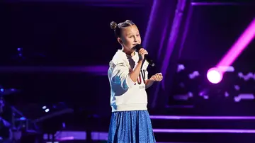 Dulce enternece a Rosario cantando una vez más ‘Qué bonito’ en ‘La Voz Kids’