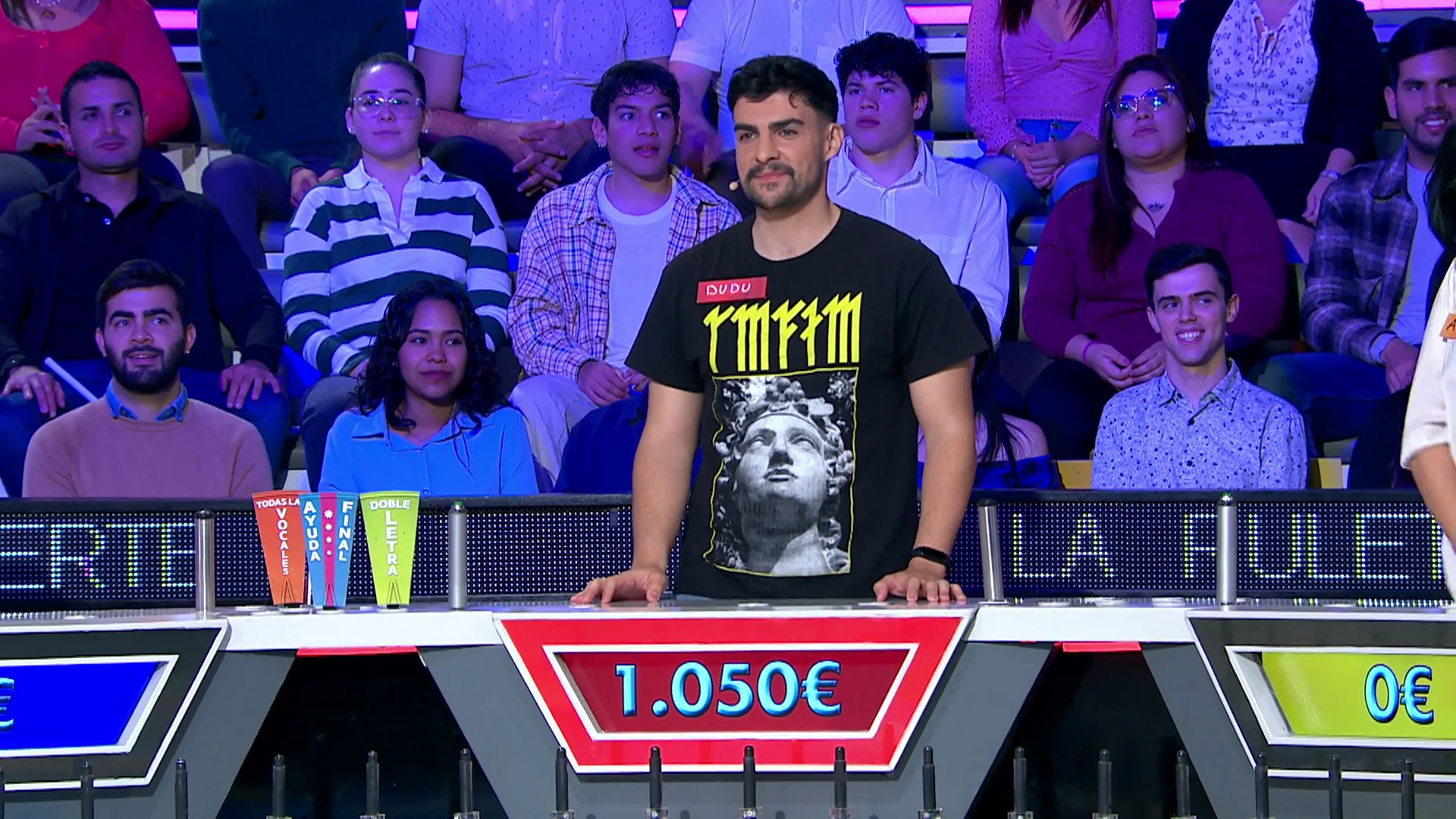 ¡El mejor comienzo posible! Dudu consigue más de 1.000 euros en el primer panel de ‘La ruleta de la suerte’ ¡El mejor comienzo posible! Dudu consigue más de 1.000 euros en el primer panel de ‘La ruleta de la suerte’