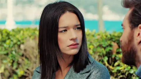 Kemal le pide a Zehra otra oportunidad para empezar de cero... ¿renunciará a su familia? Kemal le pide a Zehra otra oportunidad para empezar de cero... ¿renunciará a su familia?
