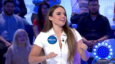Melody se desmelena con ‘Quiero tener tu presencia’: “Voy a cantar hasta de pie” Melody se desmelena con ‘Quiero tener tu presencia’: “Voy a cantar hasta de pie”