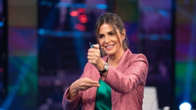 ¿Cómo lo ha hecho? Nuria Roca sorprende a todos con sus cinco trucos de magia en 'El Hormiguero'