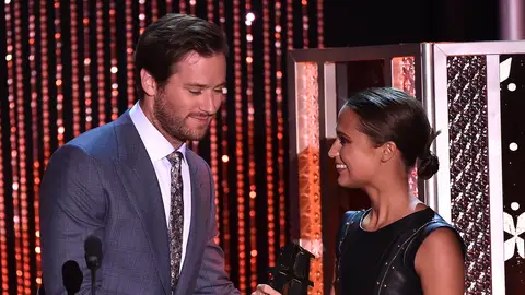 Armie Hammer y Alicia Vikander