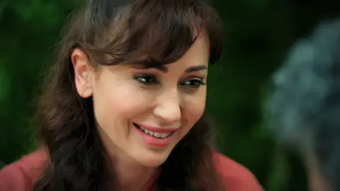 La sorprendente proposición de Gönül que Orhan no se esperaba: "¿Nos casamos?" La sorprendente proposición de Gönül que Orhan no se esperaba: "¿Nos casamos?"