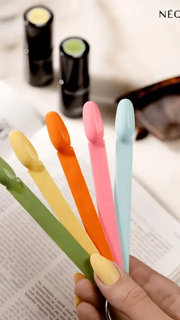 Pintauñas de María Pombo Pintauñas de María Pombo