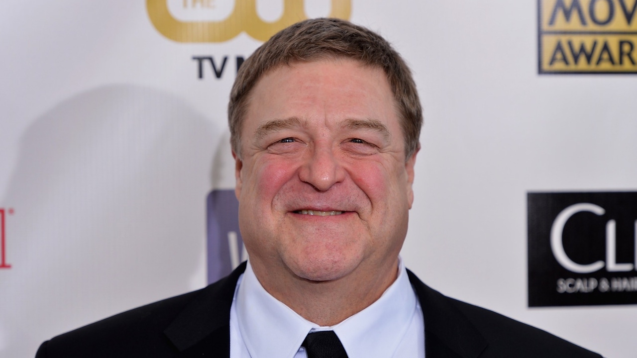 El impactante cambio físico del actor John Goodman tras perder 90 kilos