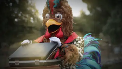 La pista de Gallo sobre sus negocios: “Llevo a mi chiringuito a lo más alto” La pista de Gallo sobre sus negocios: “Llevo a mi chiringuito a lo más alto”