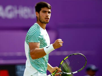 Carlos Alcaraz celebra un punto en su duelo ante Jiri Lehecka