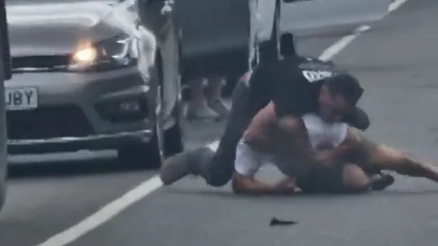 El v&iacute;deo de la pelea entre un camionero y el conductor de un coche en Pontevedra