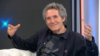 El público de 'Y ahora Sonsoles' se atreve con el 'Santa Lucía' de Miguel Ríos: 
