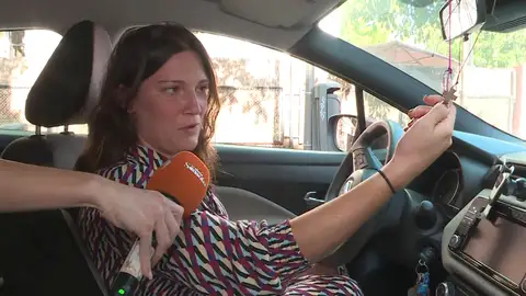 Reza antes de iniciar un viaje en coche, como ha recomendado la Conferencia Episcopal: "Me da mucha tranquilidad" Reza antes de iniciar un viaje en coche, como ha recomendado la Conferencia Episcopal: "Me da mucha tranquilidad"