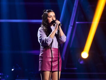 &iexcl;Maravillosa! Luc&iacute;a Fern&aacute;ndez deslumbra en el escenario con &lsquo;Happier&rsquo;