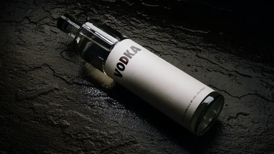 Una botella de vodka 