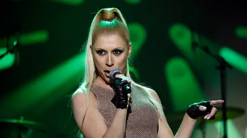 Eva Isanta se atreve con Marta Sánchez para brillar como una ‘Superstar’ Eva Isanta se atreve con Marta Sánchez para brillar como una ‘Superstar’