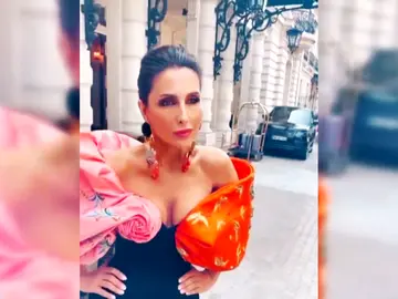 El glamour frente al desenfado: Paloma Cuevas y Ana Soria, dos posados de verano muy distintos El glamour frente al desenfado: Paloma Cuevas y Ana Soria, dos posados de verano muy distintos