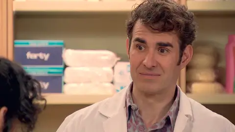 Hugo oculta a Úrsula su relación con Rocío para que no se marche: “No estoy con nadie” Hugo oculta a Úrsula su relación con Rocío para que no se marche: “No estoy con nadie”