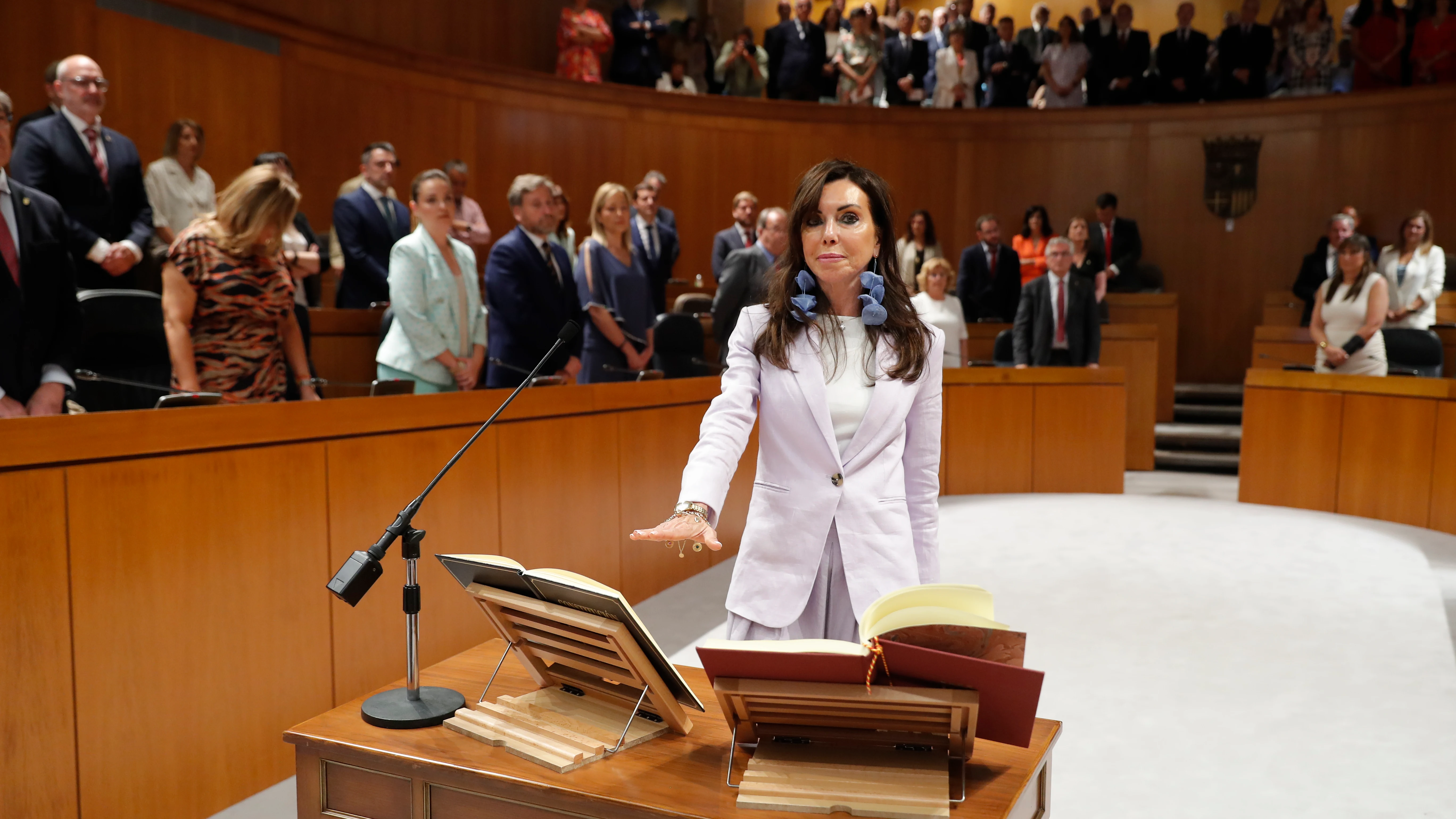 La diputada de Vox, Marta Fernández toma posesión del cargo La diputada de Vox, Marta Fernández toma posesión del cargo