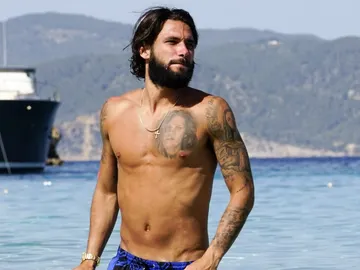 Jota Peleteiro en la playa Jota Peleteiro en la playa