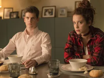 Miguel Bernardeau y María Pedraza en 'Élite' Miguel Bernardeau y María Pedraza en 'Élite'