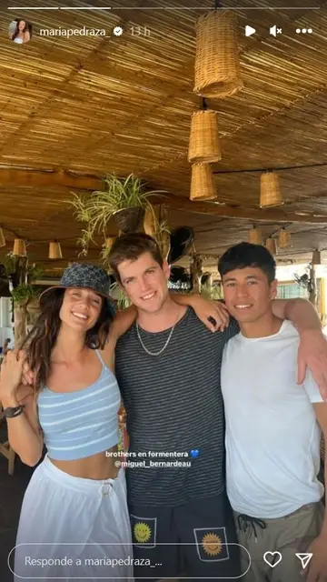 María Pedraza y Miguel Bernardeu coinciden en Formentera María Pedraza y Miguel Bernardeu coinciden en Formentera