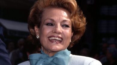 El triste adiós a Carmen Sevilla de Lolita Flores, Rosario, María del Monte y más famosos: 