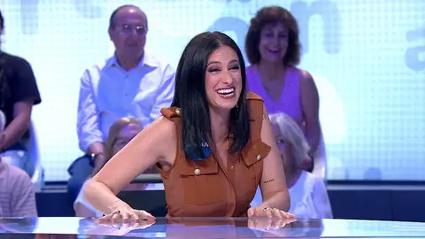 María Peláe busca caer bien y se denomina aficionada de… ¡Real Madrid, Málaga y Cádiz! María Peláe busca caer bien y se denomina aficionada de… ¡Real Madrid, Málaga y Cádiz!