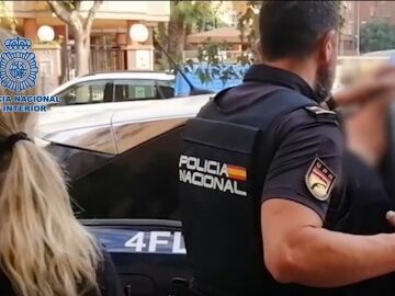 La Policía Nacional desarticula en Alicante a una organización criminal de trata de seres humanos