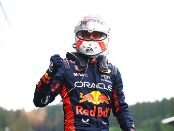 Verstappen celebra la victoria en la sprint del GP de Austria