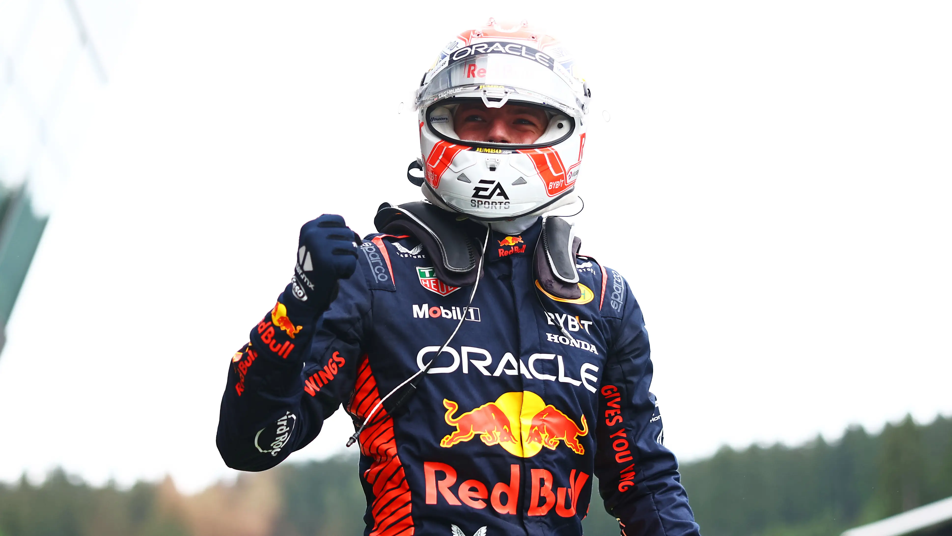 Verstappen celebra la victoria en la sprint del GP de Austria Verstappen celebra la victoria en la sprint del GP de Austria