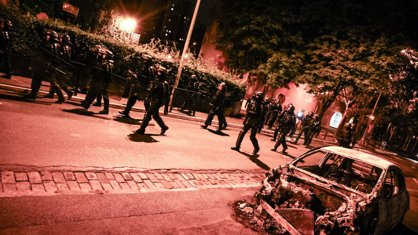 Una nueva noche de disturbios en Francia deja 1.311 detenciones y 79 policías heridos