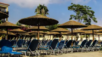 Imagen de archivo de hamacas en un hotel Imagen de archivo de hamacas en un hotel