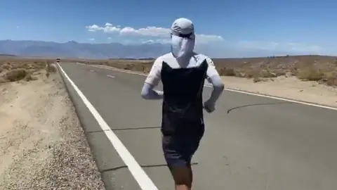 Iván Penalba corriendo la 'Badwater' Iván Penalba corriendo la 'Badwater'