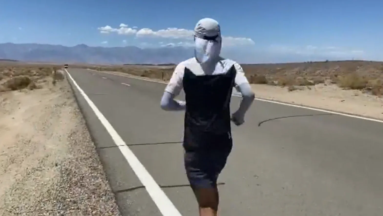 Iván Penalba corriendo la 'Badwater' Iván Penalba corriendo la 'Badwater'