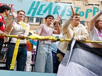 Joe Locke, Kit Connor, William Gao y Tobie Donovan, actores de 'Heartstopper' en el Orgullo LGTBIQ+ de Londres