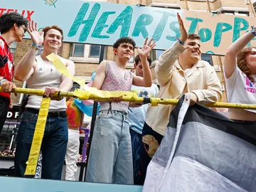 Joe Locke, Kit Connor, William Gao y Tobie Donovan, actores de 'Heartstopper' en el Orgullo LGTBIQ+ de Londres Joe Locke, Kit Connor, William Gao y Tobie Donovan, actores de 'Heartstopper' en el Orgullo LGTBIQ+ de Londres