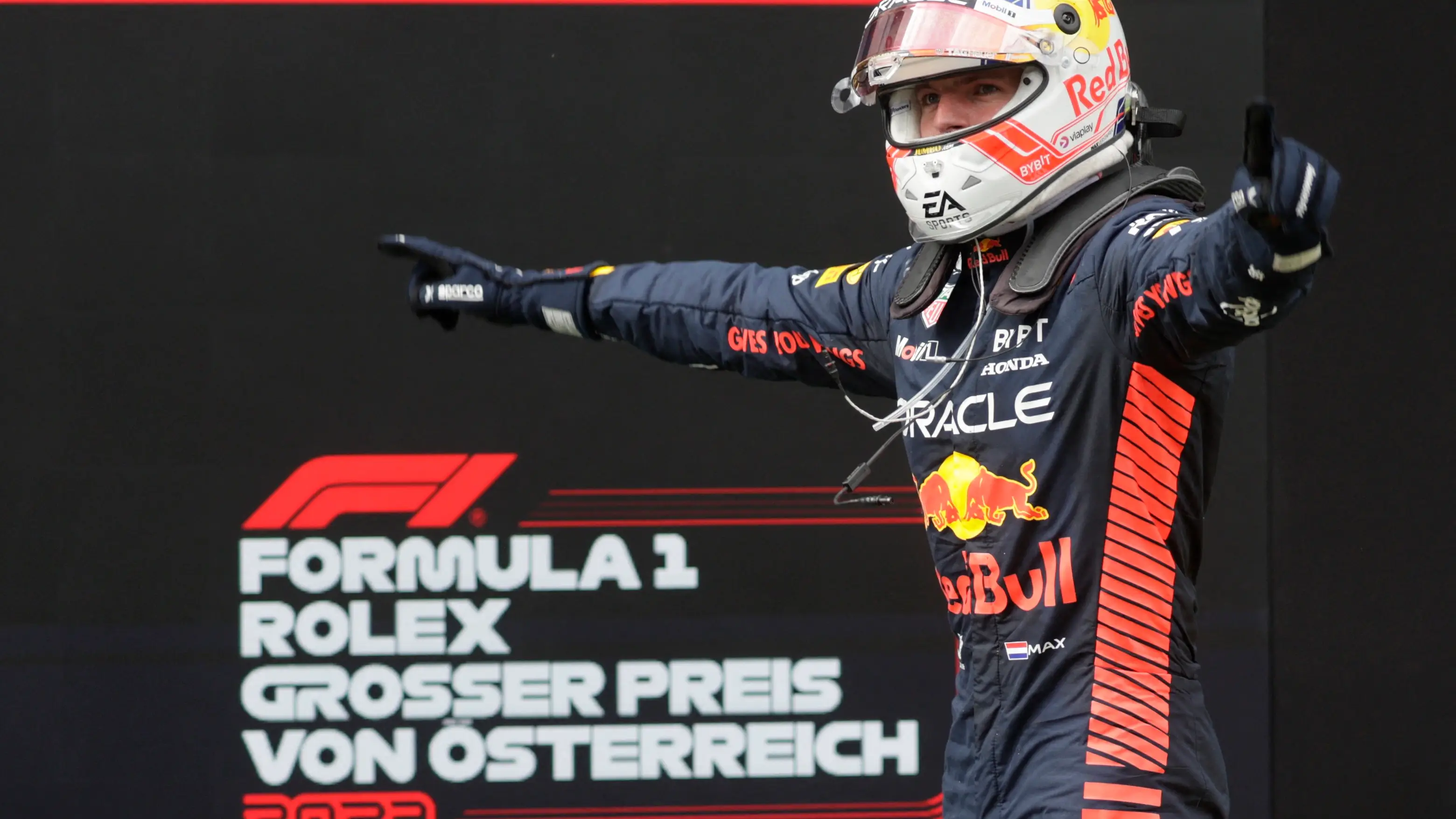 Max Verstappen celebra su victoria en el GP de Austria Max Verstappen celebra su victoria en el GP de Austria