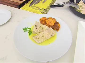 Un plato con toque francés: Raya con mantequilla y alcaparras Un plato con toque francés: Raya con mantequilla y alcaparras