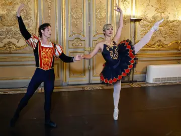 Ballet de El lago de los Cisnes Ballet de El lago de los Cisnes