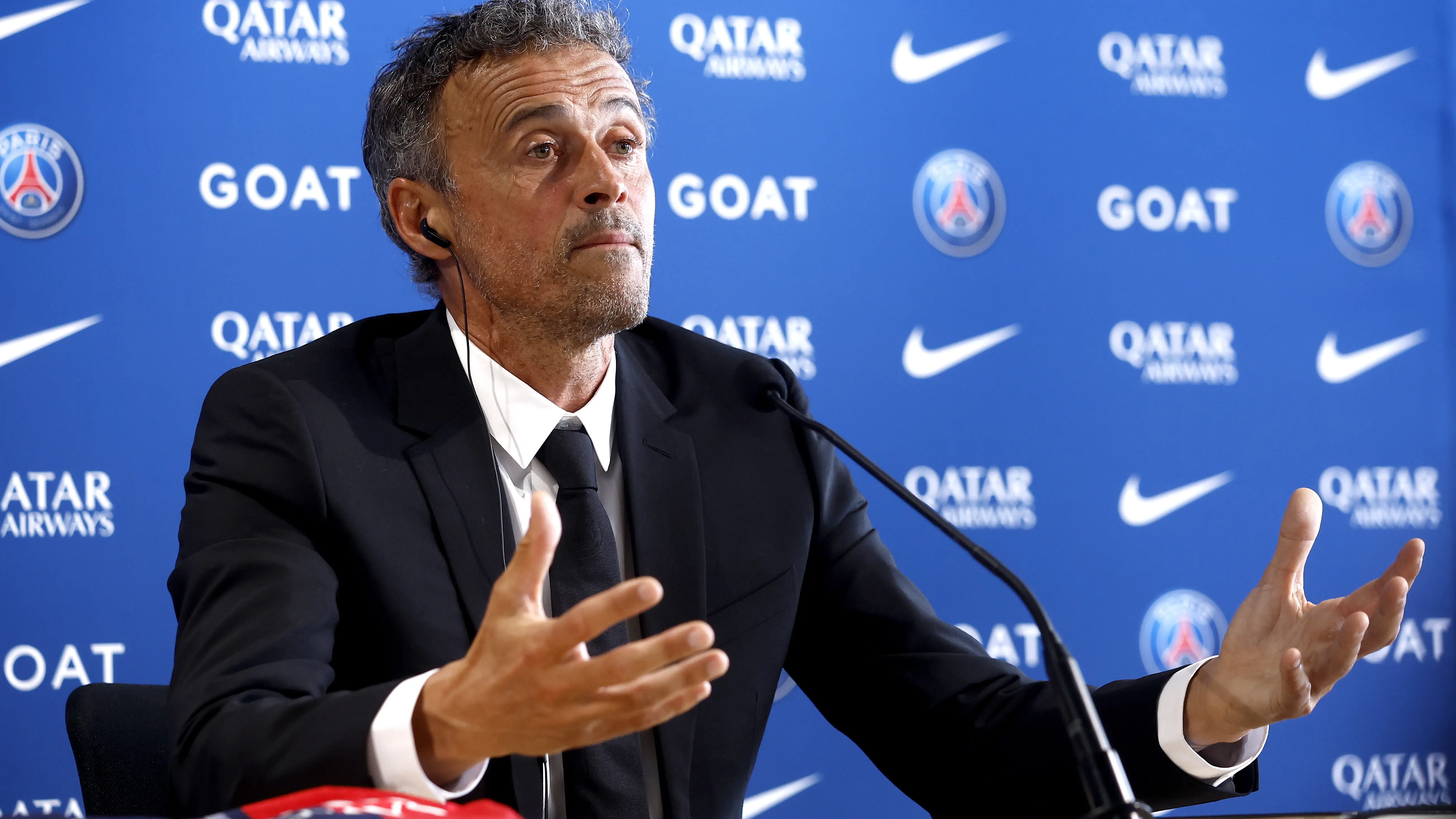 Luis Enrique, en la presentaci&oacute;n con el PSG