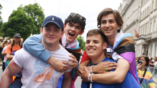 Kit Connor, Joe Locke, Tobie Donovan y Sebastian Croft, actores de 'Heartstopper' en el Orgullo LGTBIQ+ de Londres