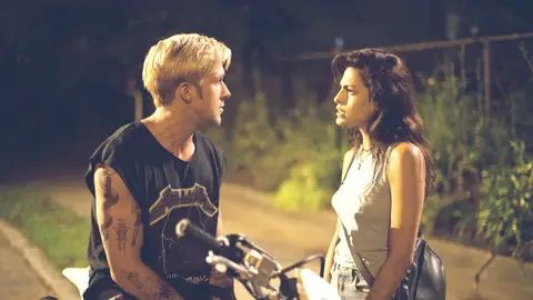 Ryan Gosling y Eva Mendes en 'The Place Beyond the Pines' Ryan Gosling y Eva Mendes en 'The Place Beyond the Pines'