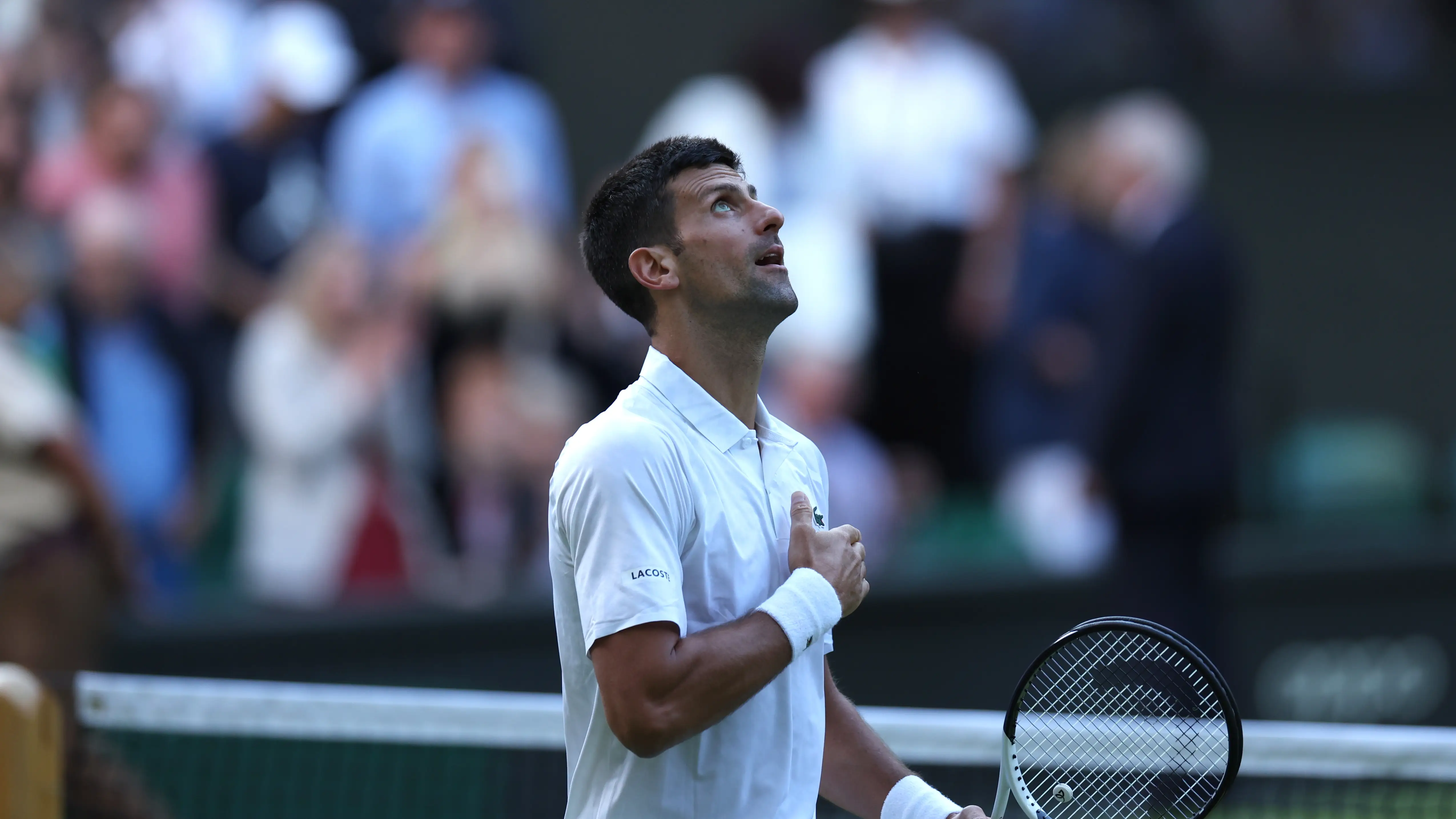 Novak Djokovic celebra su victoria ante Jordan Thompson