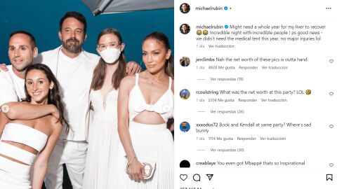 Violet Affleck en una fiesta junto a su padre Ben y JLo