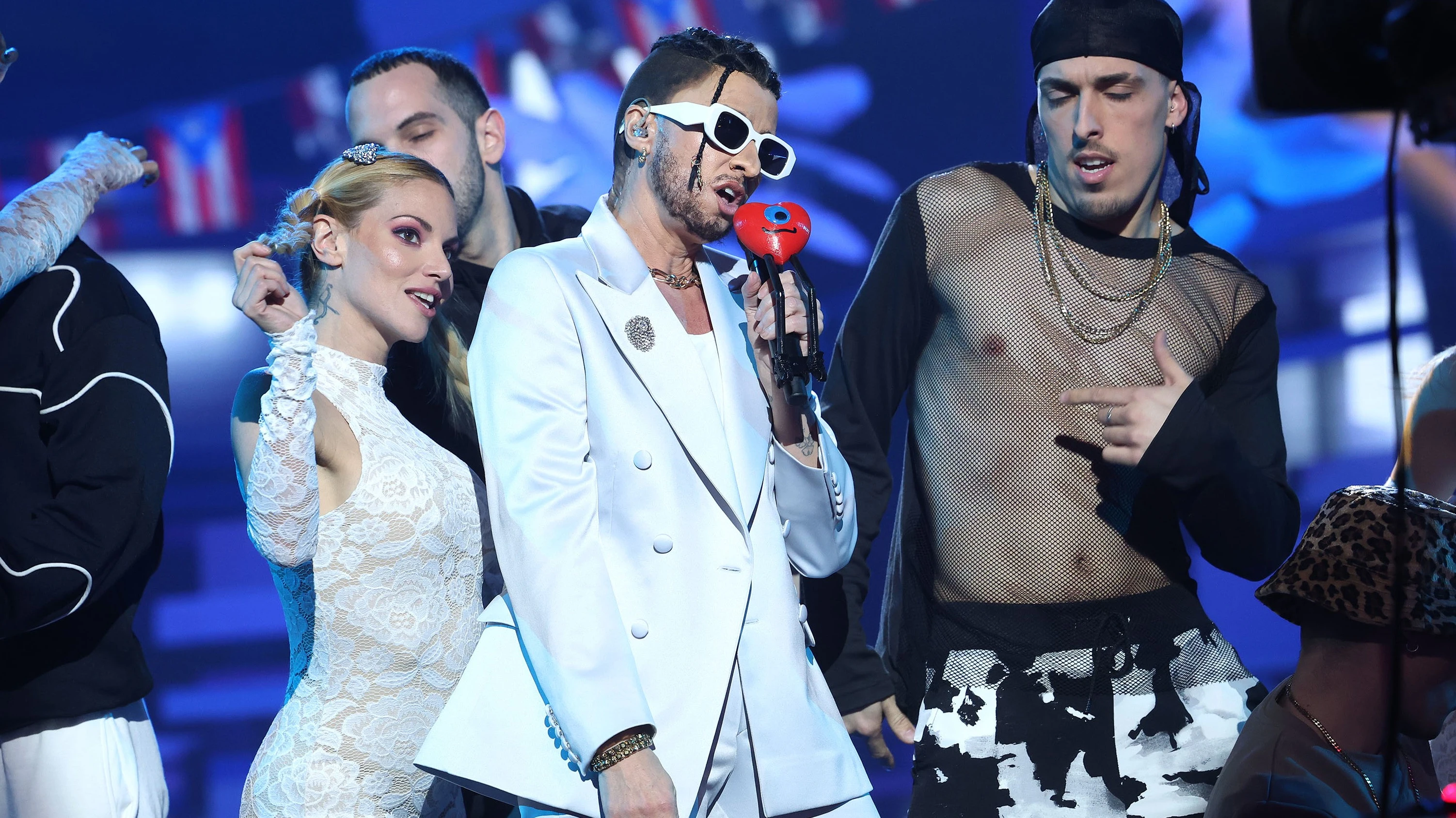 Anne Igartiburu monta la fiesta como Bad Bunny con ‘Tití me preguntó’ Anne Igartiburu monta la fiesta como Bad Bunny con ‘Tití me preguntó’