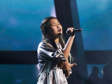 &iexcl;Impresionante! La perfecta armon&iacute;a de Zhanel eclipsa en la Gran Final de &lsquo;La Voz Kids&rsquo;