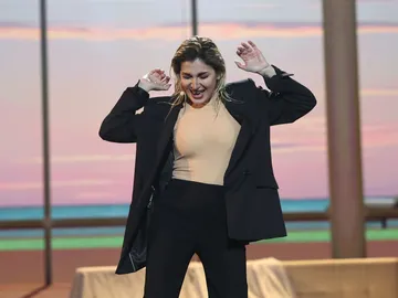 Sandra Golpe impacta con la fuerza escénica de Miley Cyrus cantando ‘Flowers’ Sandra Golpe impacta con la fuerza escénica de Miley Cyrus cantando ‘Flowers’