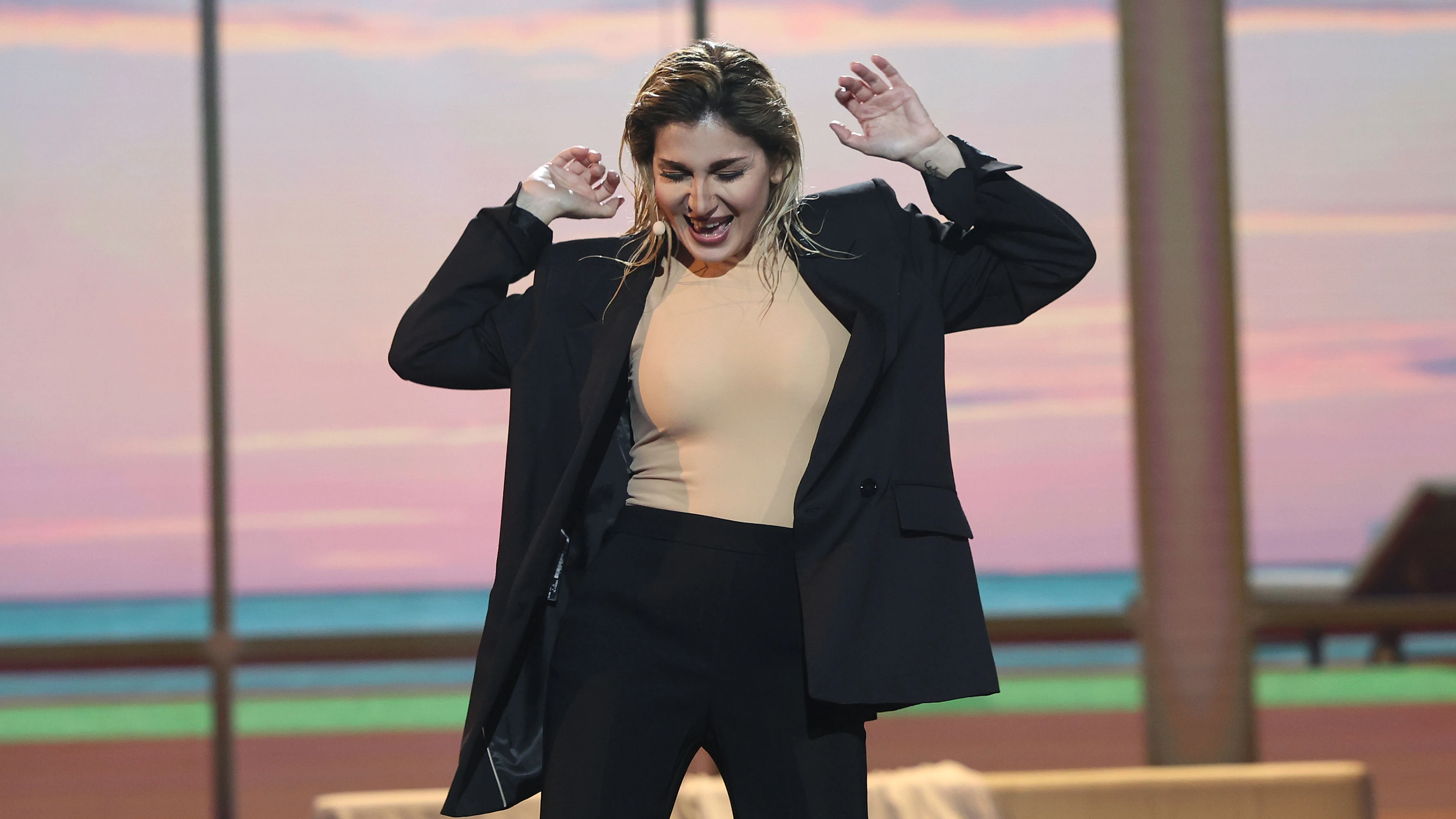 Sandra Golpe impacta con la fuerza escénica de Miley Cyrus cantando ‘Flowers’ Sandra Golpe impacta con la fuerza escénica de Miley Cyrus cantando ‘Flowers’