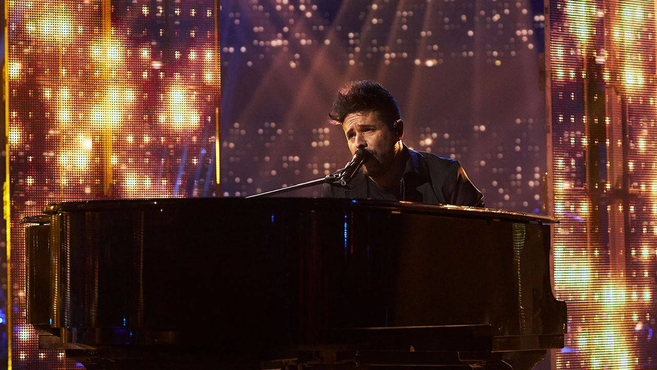 Pablo López revoluciona el plató con su actuación de ‘Quasi’ en la Gran Final de ‘La Voz Kids’ Pablo López revoluciona el plató con su actuación de ‘Quasi’ en la Gran Final de ‘La Voz Kids’